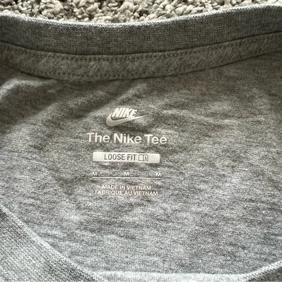 Oversized crop Nike t shirt size M - Picture 3 of 4